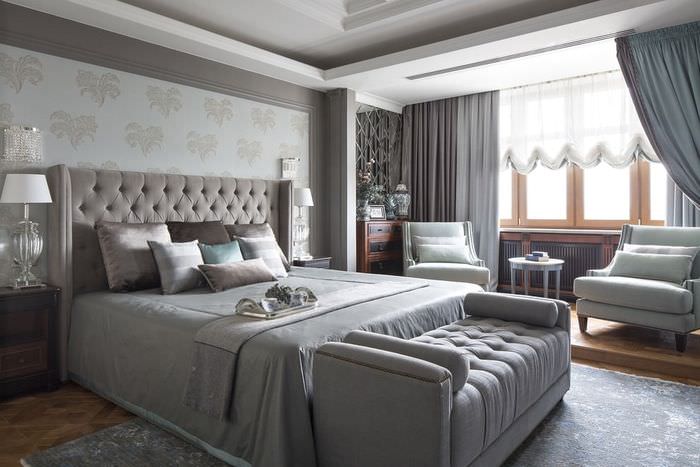 Интерьер современной спальни в серых тонах